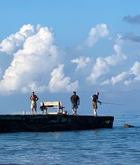 Angler am Steg in Arillas